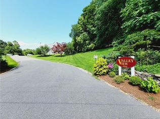 96 Valley Dr #96, New Milford, CT 06776