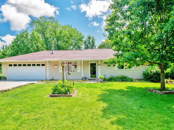 100 Oakridge Ct, Dahinda, IL 61428