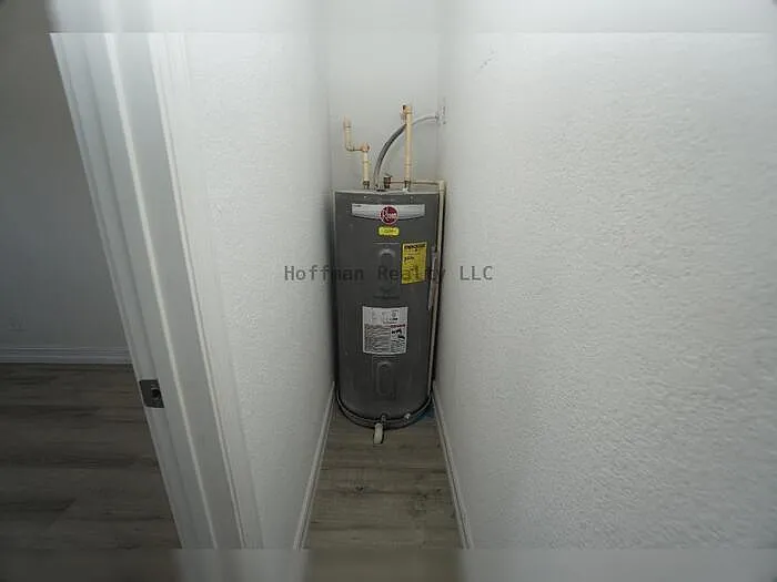 2511 W Fig St — Photo 8