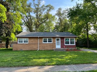 2717 Circle Dr, Markham, IL 60428