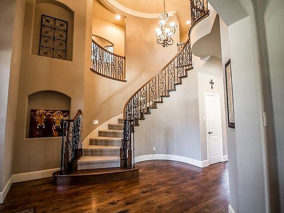 5th image of 10989 Yorkshire Ln