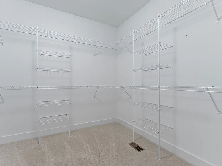 3222 Catalpa Farms Dr — Photo 26
