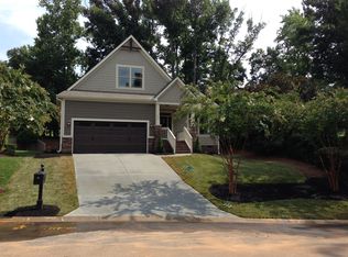 100 Beaumont Creek Ln, Greenville, SC 29609