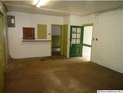2nd image of 192 Chapel Hill Rd