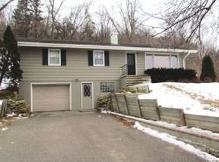 1530 E Division St, River Falls, WI 54022
