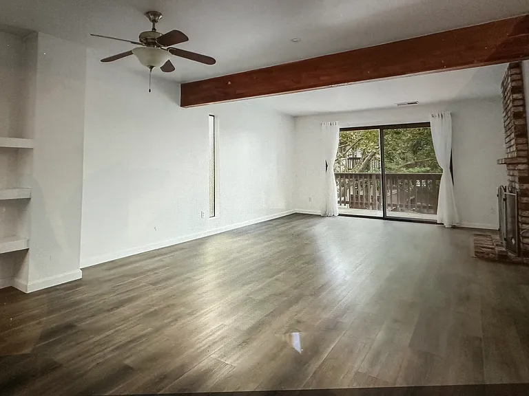 2055 Sierra Rd — Photo 2