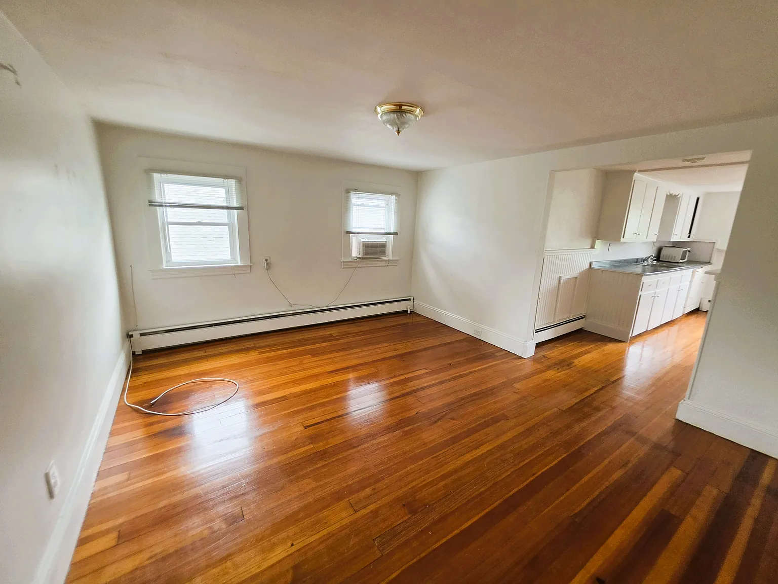 3 bed, 1017 sqft, $2,950 — Photo 3