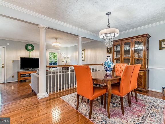 3rd image of 506 Tolbelt Ct