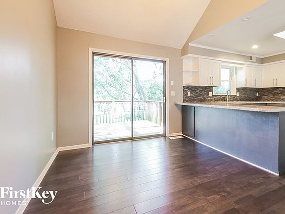 5th image of 5915 NW Caney Creek Dr