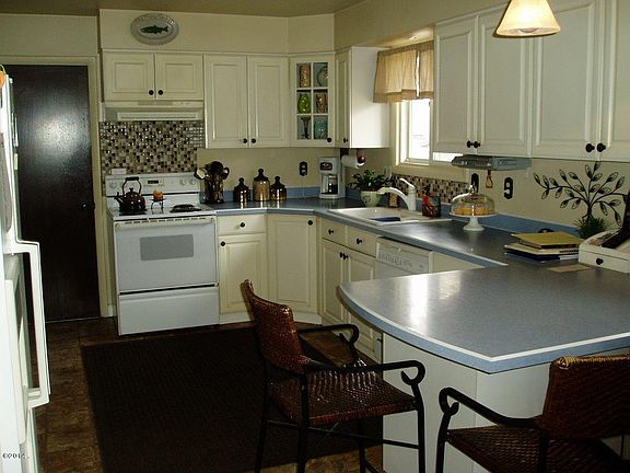 5th image of 109 Dover Dr