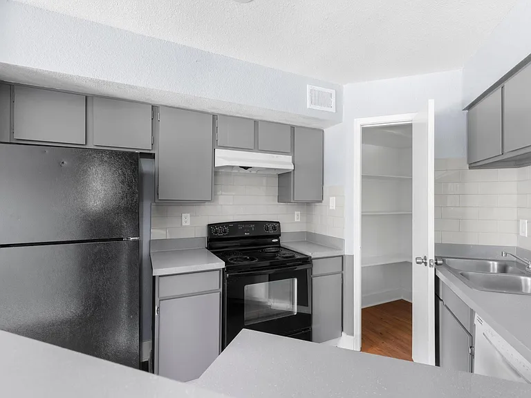 7200 T C Jester Blvd #1004 — Photo 9