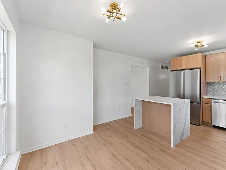 8117 Stow Rd — Photo 10