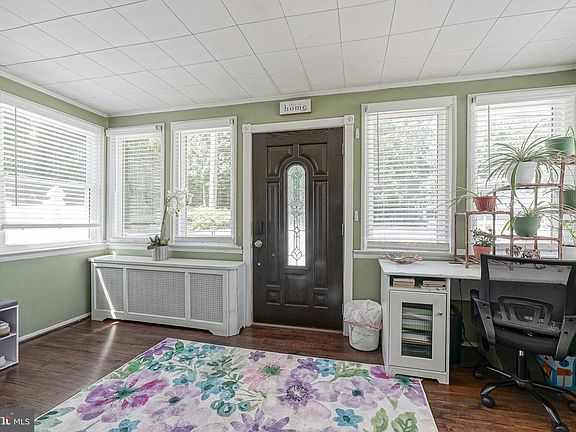 5th image of 620 Oak Ave