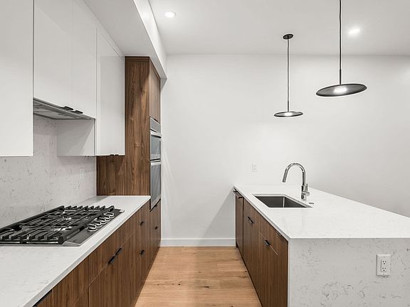 4th image of 47 Condor St #202