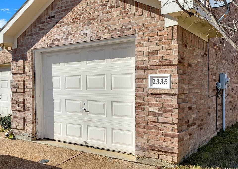 1st image of 2335 Kingsway Dr