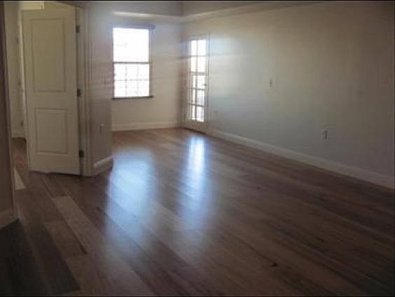 5th image of 975 N Lincoln St #10H-N