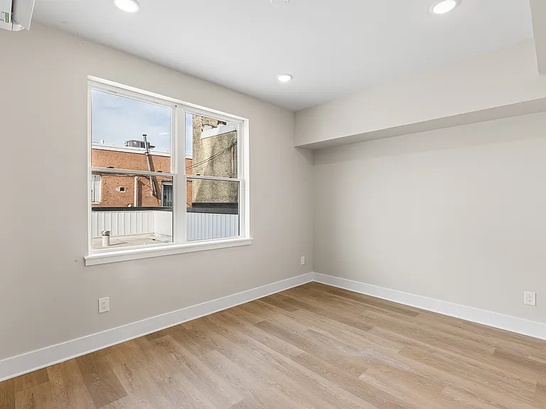 1903 Jackson St #1 — Photo 8