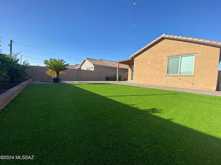 12265 N Sutter Dr — Photo 16