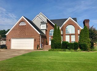 215 Hunters Run Cir NW, Cleveland, TN 37312