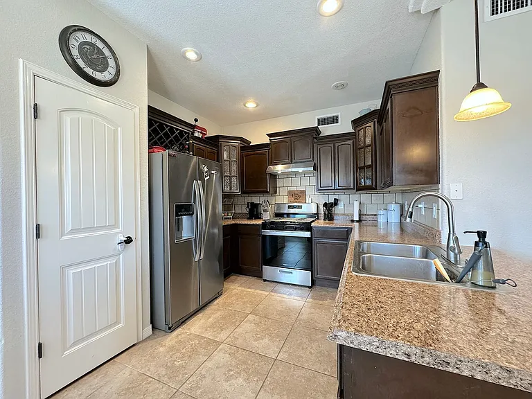 14215 Bluesky Point Ct — Photo 8