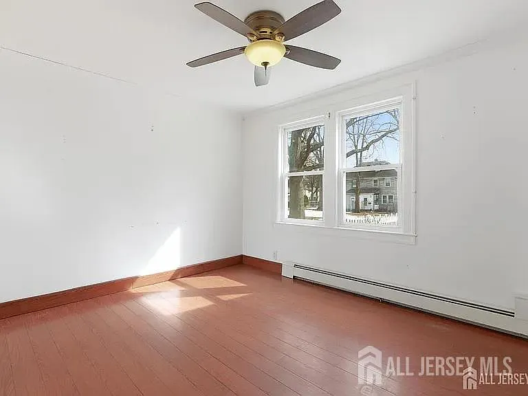 25 Langley Pl — Photo 7