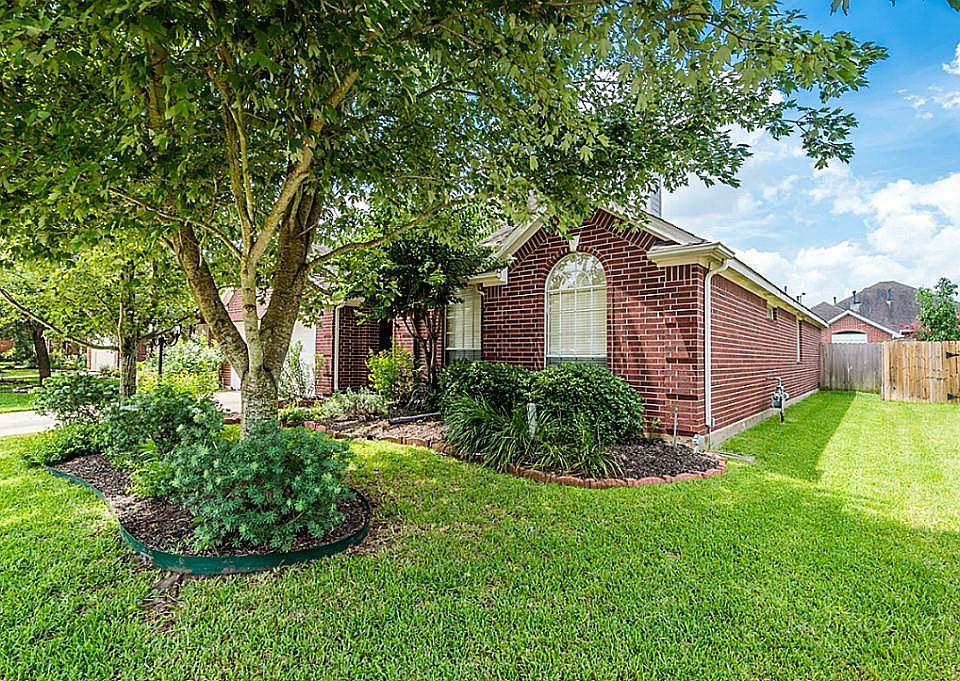 1st image of 10819 White Oak Creek Ct