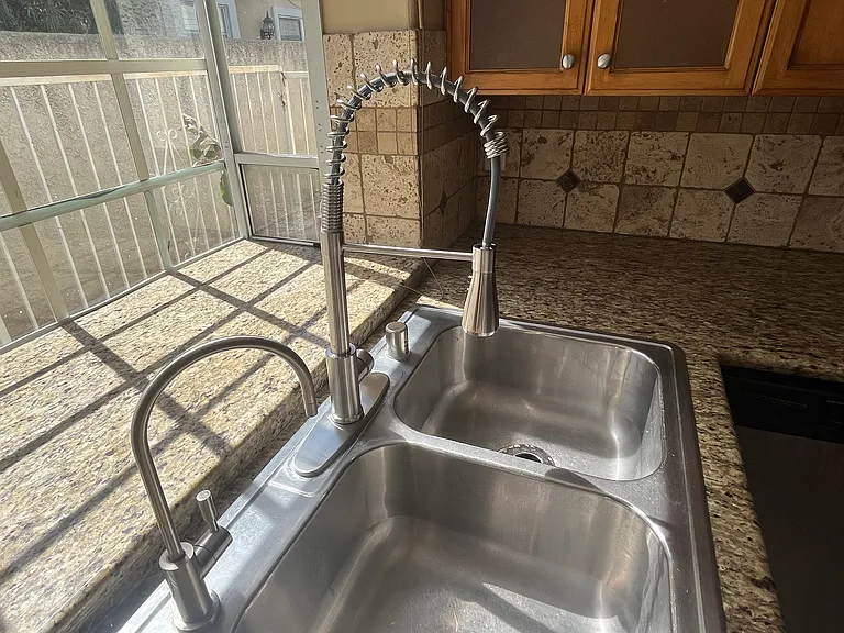 Stainless steel sink with new upgraded faucet and water purifier faucet