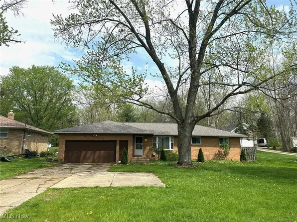 10161 Webster Rd, Strongsville, OH 44136