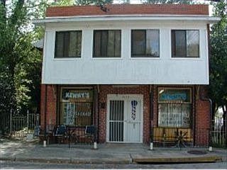 2nd image of 1672 Morgan St