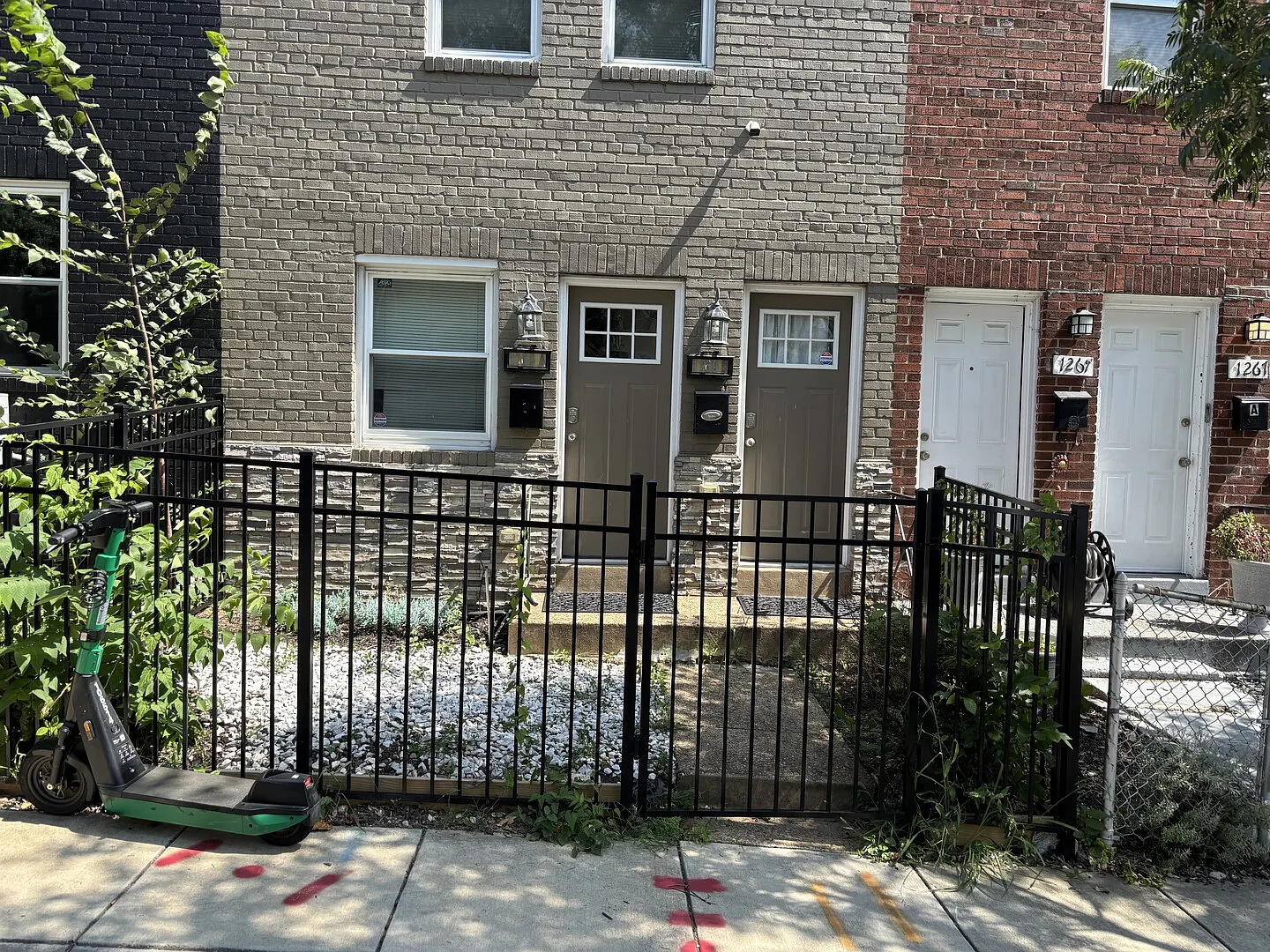 2br 2ba Unit In Ne Dc — Photo 1