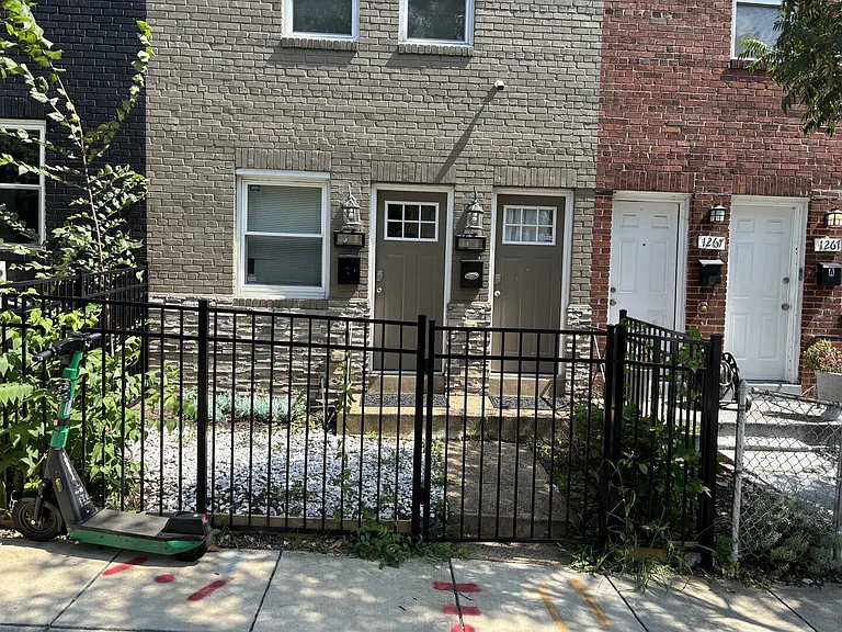 16th St NE — Photo 1