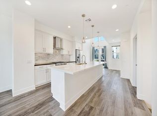 1658 Topanga, Costa Mesa, CA 92627