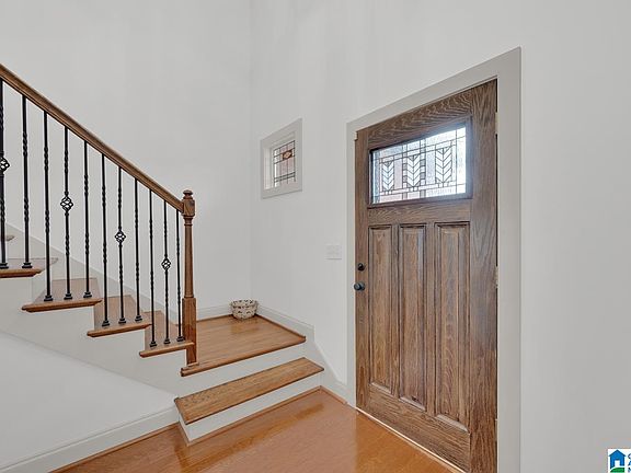 4th image of 401 River Oaks Ln