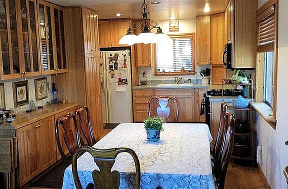 3rd image of 12325 Sierra Dr E