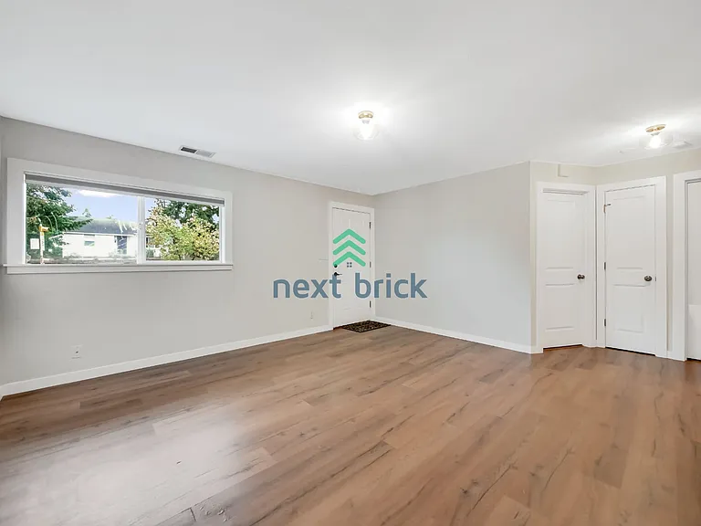 3036 SW Roxbury St — Photo 3