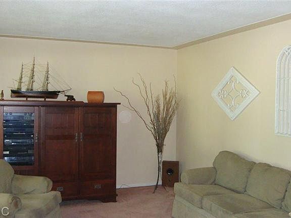5th image of 14735 Lakeshore Dr