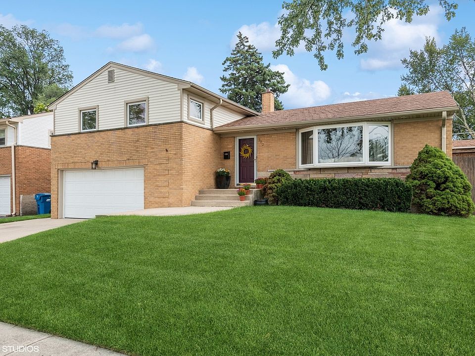 1st image of 922 Park Dr