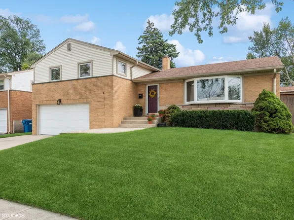 922 Park Dr, Melrose Park, IL 60160