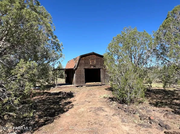 18A W Warren Run Rd, Ash Fork, AZ 86320