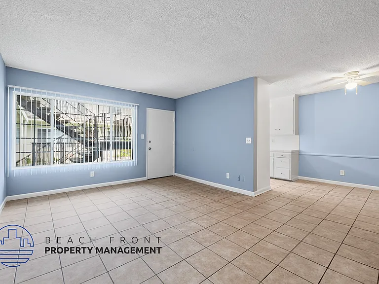 1822 W El Segundo Blvd — Photo 9