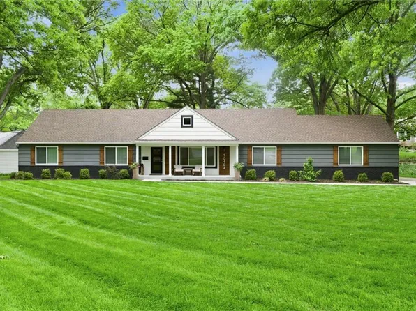 10404 Lee Blvd, Leawood, KS 66206