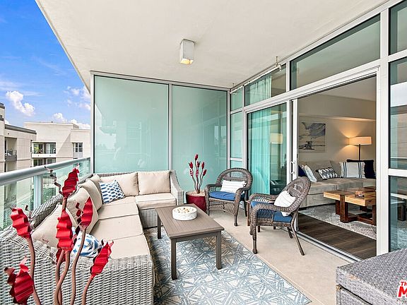 5th image of 13700 Marina Pointe Dr Unit 519