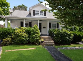 1 Elmira St, North Providence, RI 02904