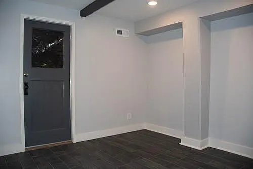 Cazneau Ave — Photo 12