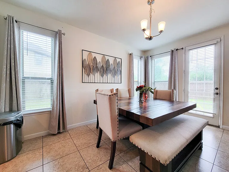 5046 Longlane Dr — Photo 16