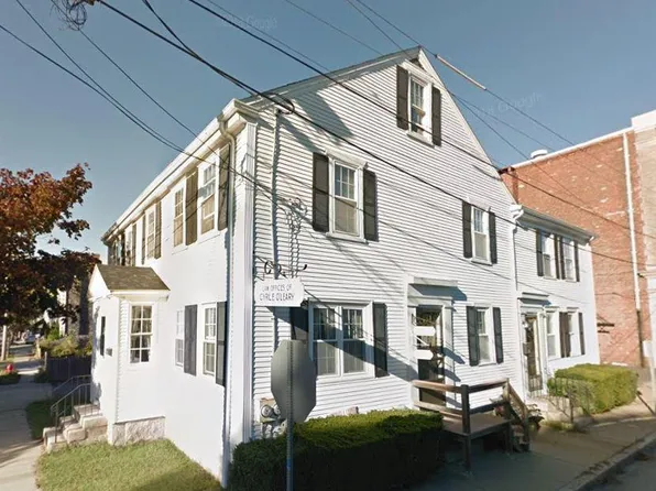 12 Center St, Fairhaven, MA 02719