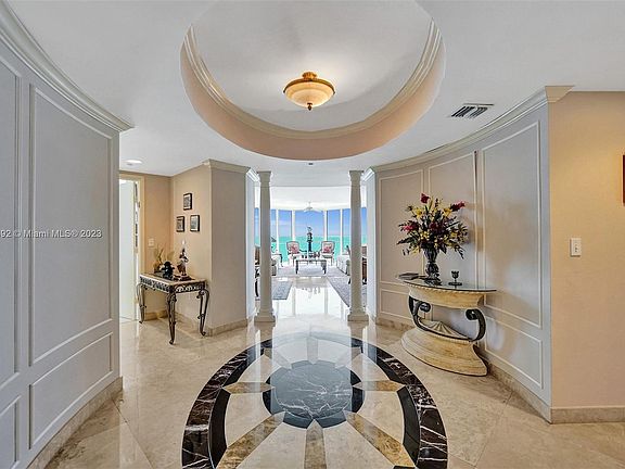 5th image of 19333 Collins Ave APT 1108