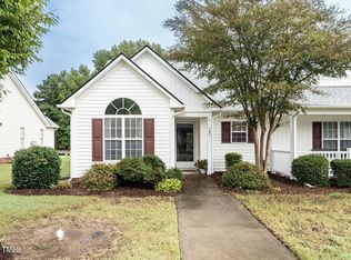 585 Pinecroft Dr, Clayton, NC 27520