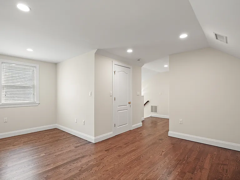 25 Decatur St #B — Photo 27