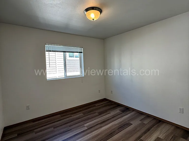 524 32nd St — Photo 154